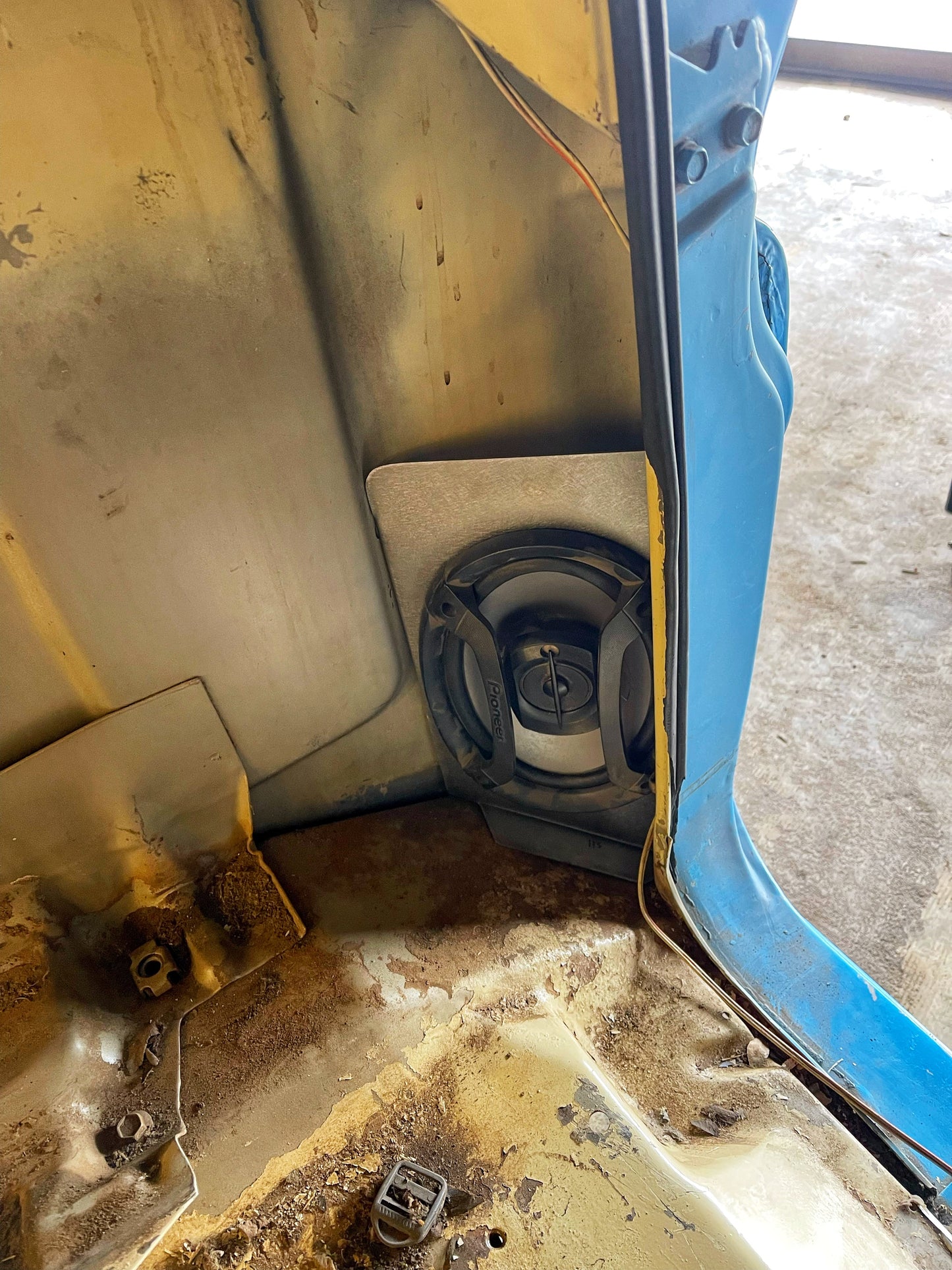 1960-1966 chevy C-10 rear corner 6x9” speaker panels